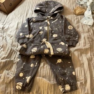 Carter’s space set